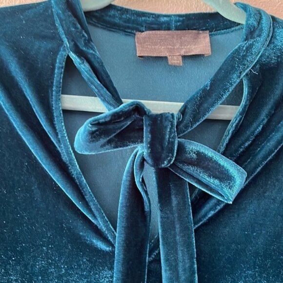 Top - Picture 3 of 7